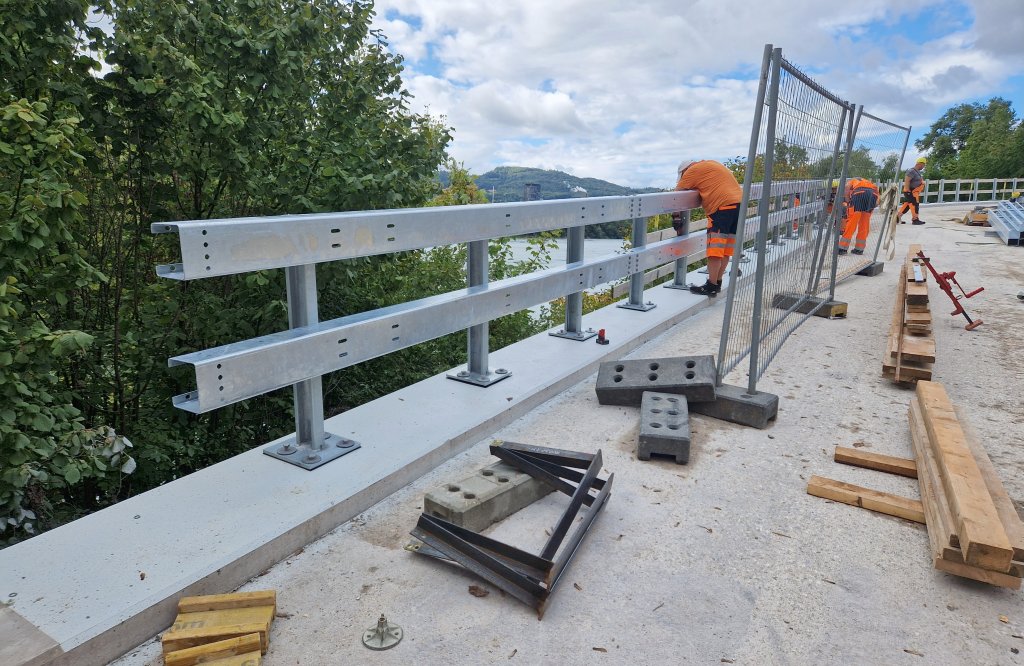 Montage Stahlbau: Leitplanken
