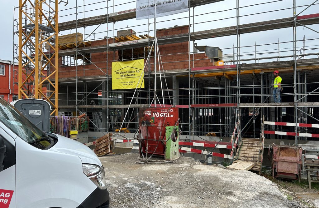 Neubau Gewerbehaus Maya Aussenansicht Süd