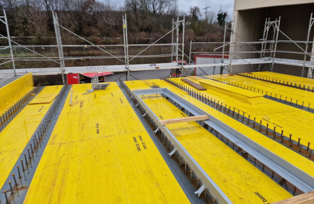 Deckenschalung auf Containerplattform