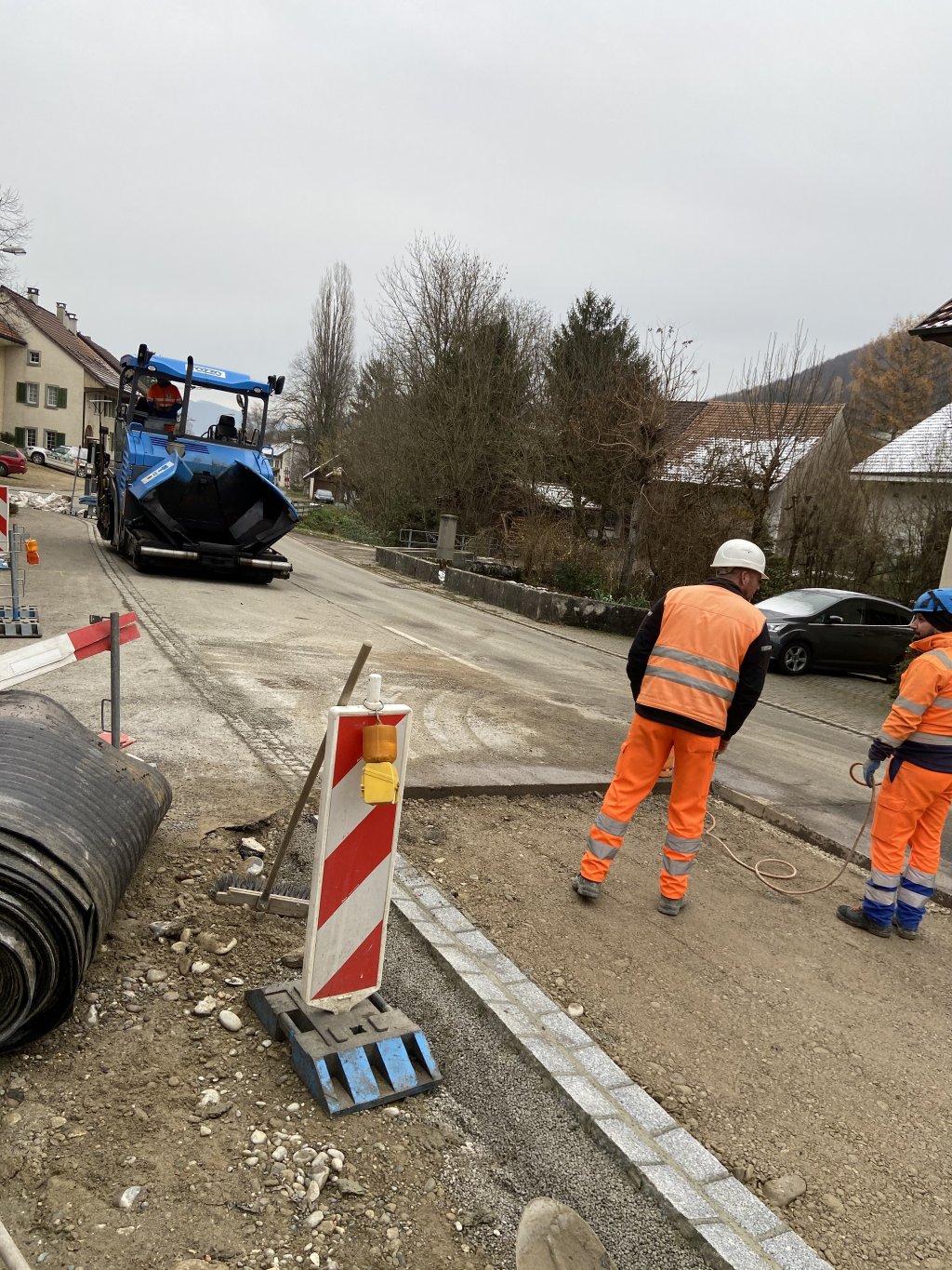Erschütterungsmessung aufgrund Belagseinbau