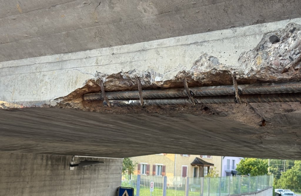 Freigelegte Bewehrung