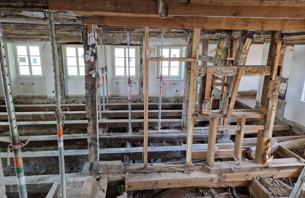 Spriessung, Holzbestand und Neubau aus Holz