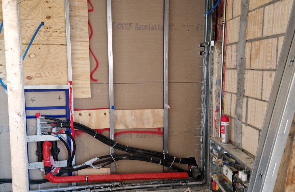 Wandeinzug mit Sanitäranlage